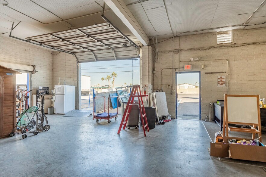 More Photos Of 655 W Cottonwood Ln, Casa Grande Showroom For Sale