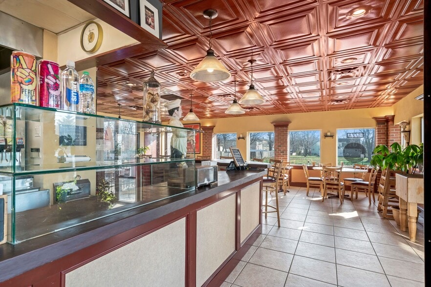 More Photos Of 76 E Pulaski Rd, Huntington Station Fast Food For Sale