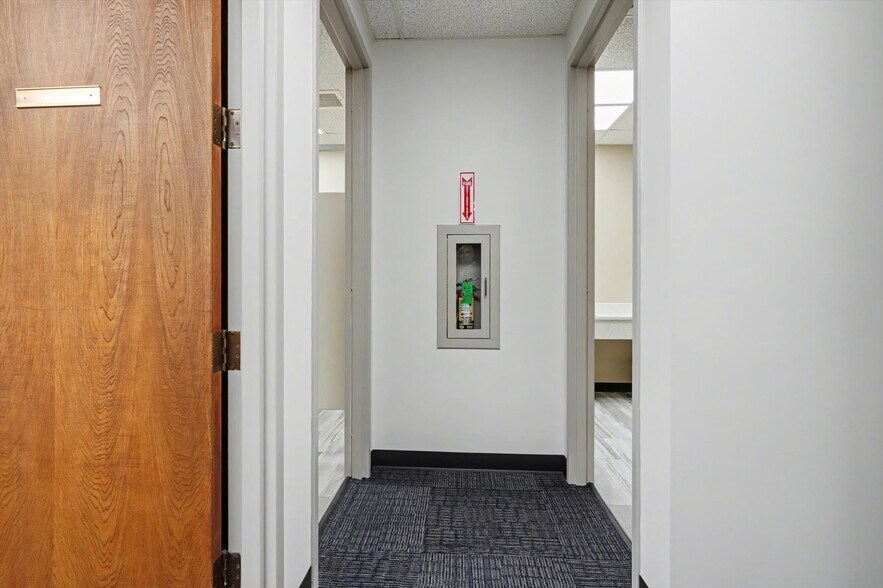 More Photos Of 3103 S Juniper Ave, Broken Arrow Office For Lease