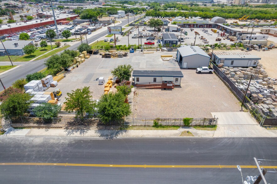 More Photos Of 4350 Naco Pass, San Antonio Service For Sale