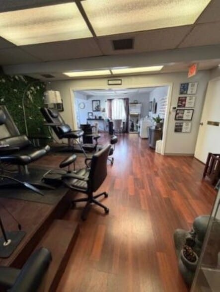 More Photos Of 361 Park Rd, West Hartford Office For Lease