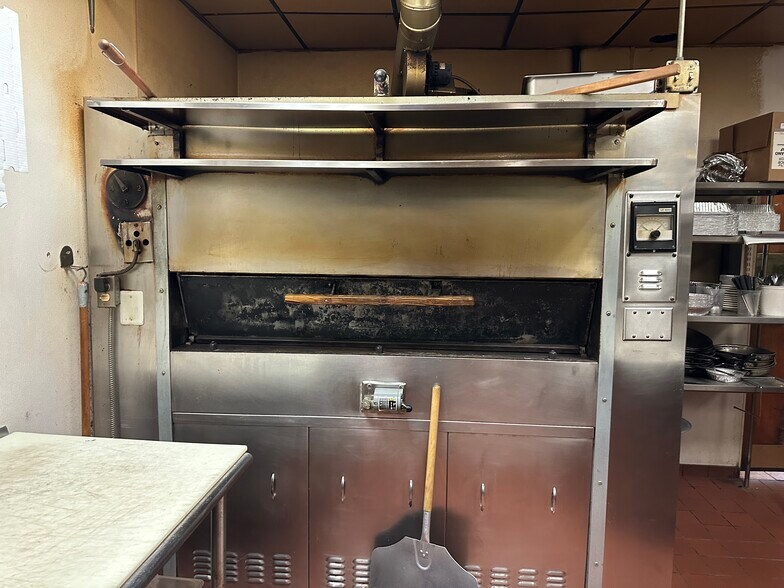 More Photos Of 8341 Grand Ave, River Grove Restaurant For Sale