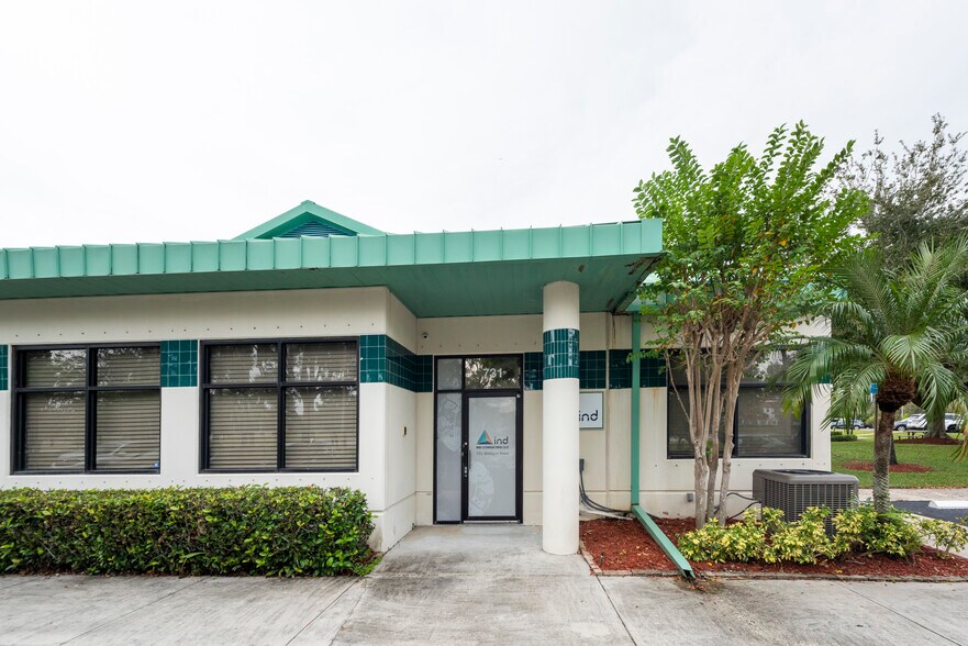 More Photos Of 731-745 Shotgun Rd, Sunrise Light Manufacturing For Sale