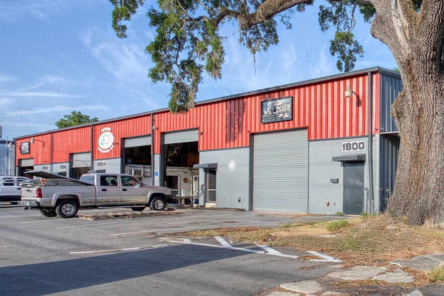 More Photos Of 1800 S Division Ave, Orlando Warehouse For Sale