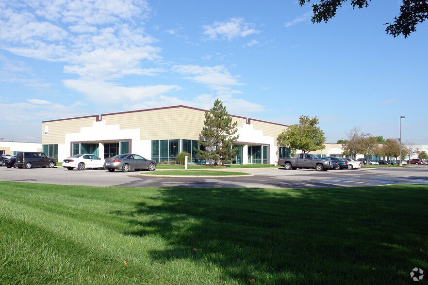 52735307 Lakeview Parkway South Dr, Indianapolis, IN 46268 Office For Lease