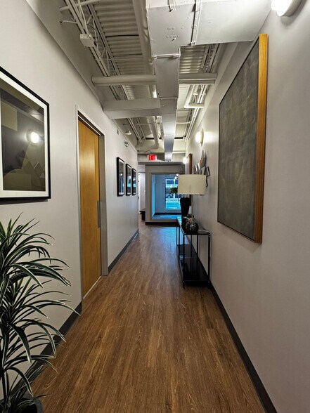 More Photos Of 2120 Montrose Blvd, Houston Office For Lease