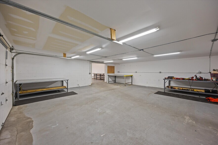 More Photos Of 2845 Western Ave, Knoxville Auto Repair For Sale