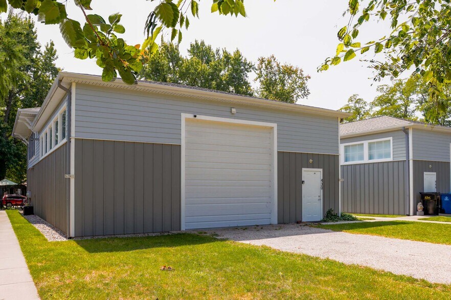 More Photos Of 430 W Center St, Douglas Freestanding For Sale