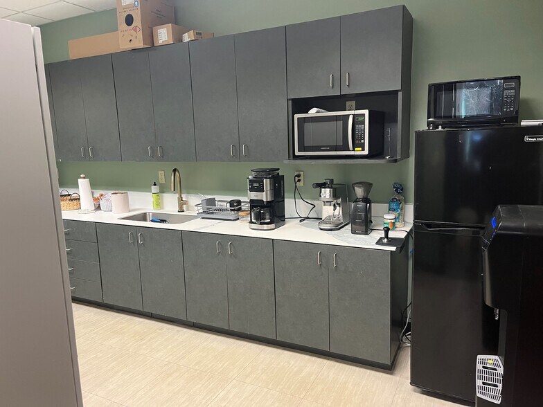 More Photos Of 1165 Northchase Pky SE, Marietta Office For Lease