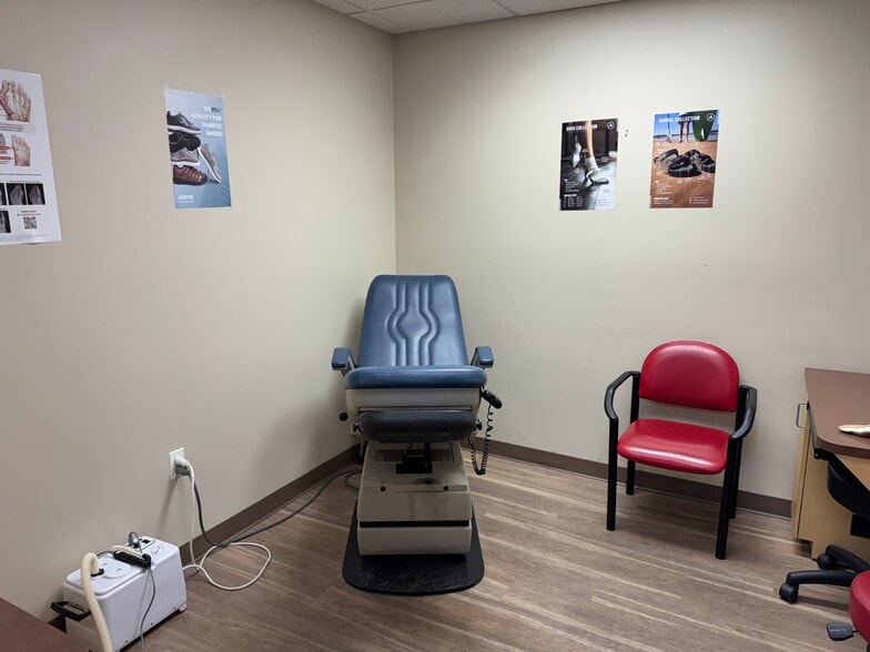 More Photos Of 727 Welsh Rd, Huntingdon Valley Medical For Sale