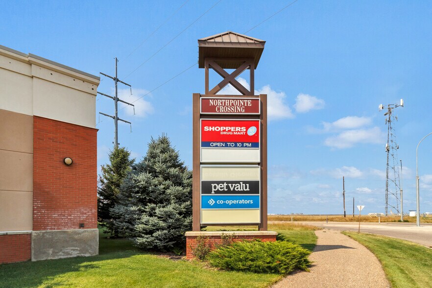 More Photos Of 2350 Division Av NW, Medicine Hat Unknown For Lease