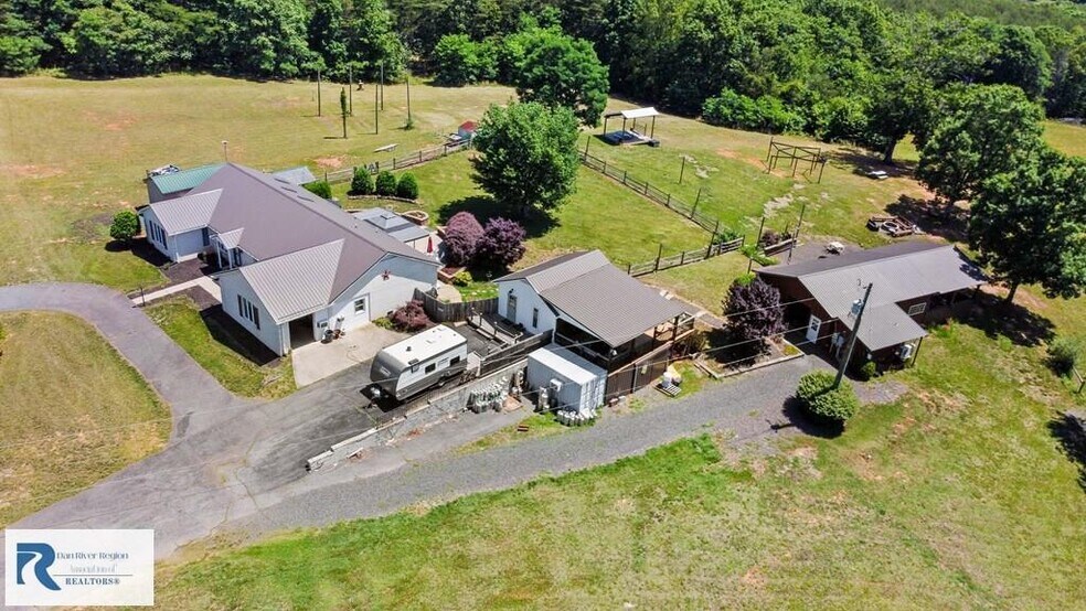 More Photos Of 4220 Mountain Valley Rd, Axton Specialty For Sale