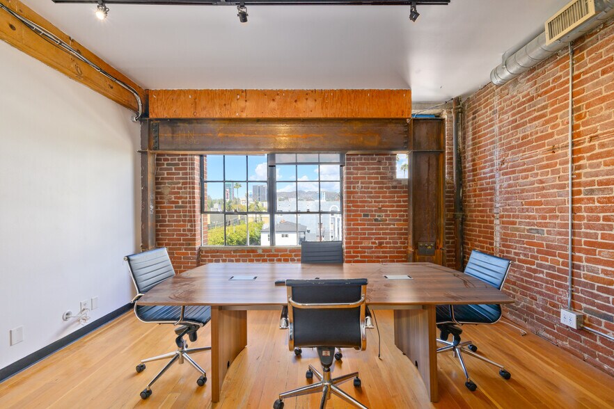 More Photos Of 6161 Santa Monica Blvd, Los Angeles Loft Creative Space For Lease