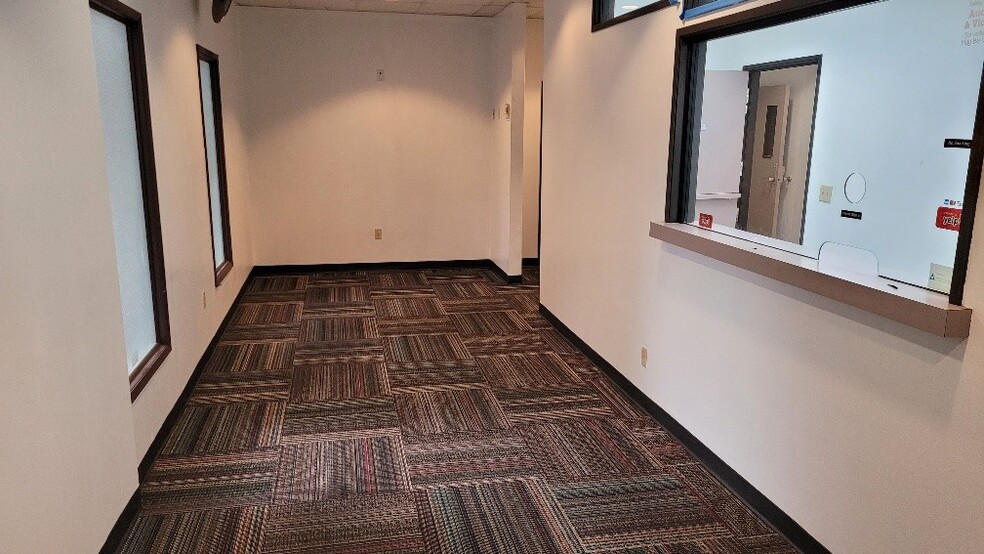 More Photos Of 2322 Butano Dr, Sacramento Medical For Lease