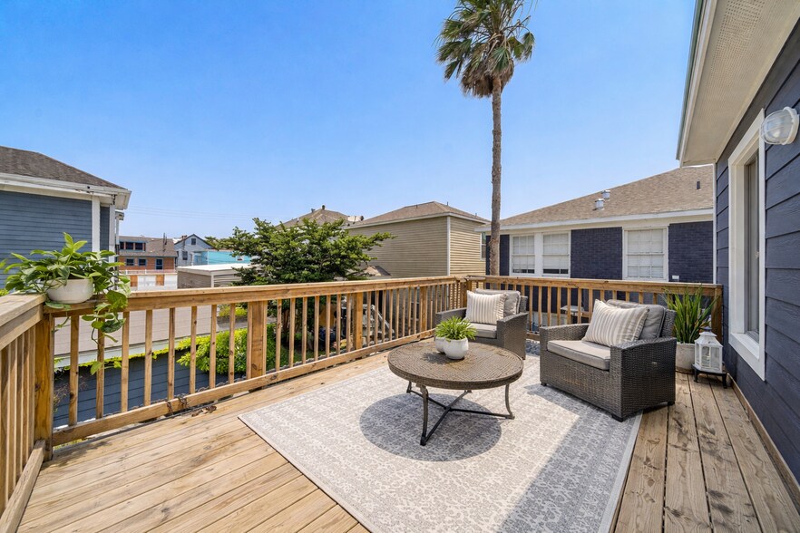 More Photos Of 1811 21st St, Galveston Apartments For Sale