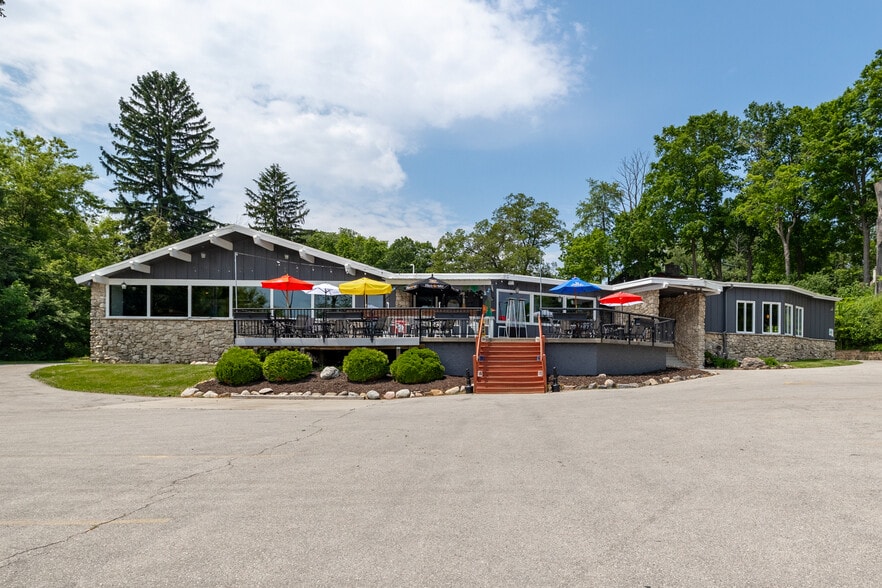 More Photos Of 4919 State Road 144, Hartford Restaurant For Sale