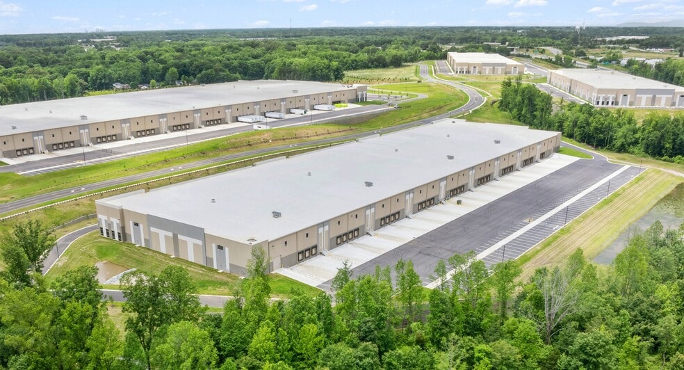 More Photos Of 1605 Piedmont Commerce Dr, Kernersville Warehouse For Lease