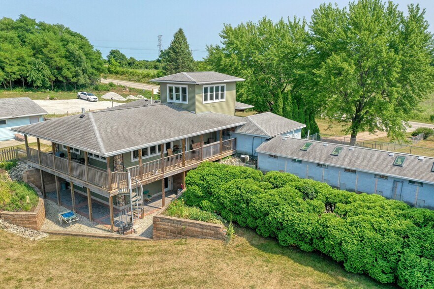 More Photos Of S73W23970 National Ave, Big Bend Flex For Sale