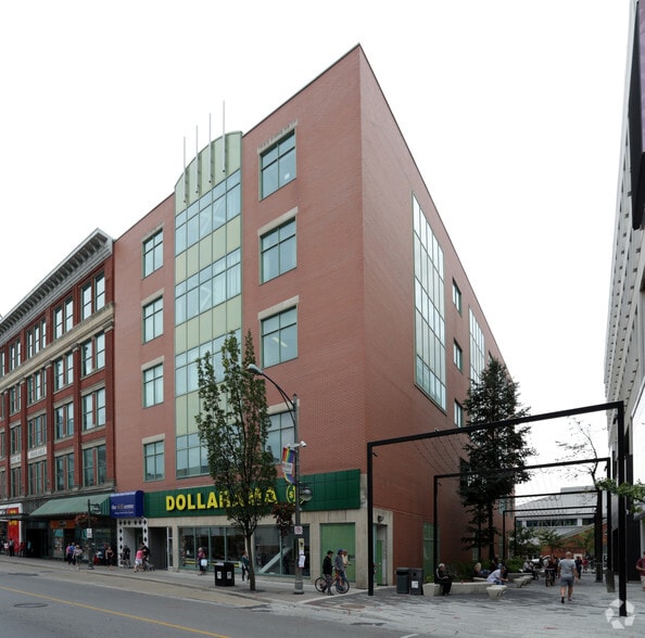 More Photos Of 141 Dundas St, London Office For Sale