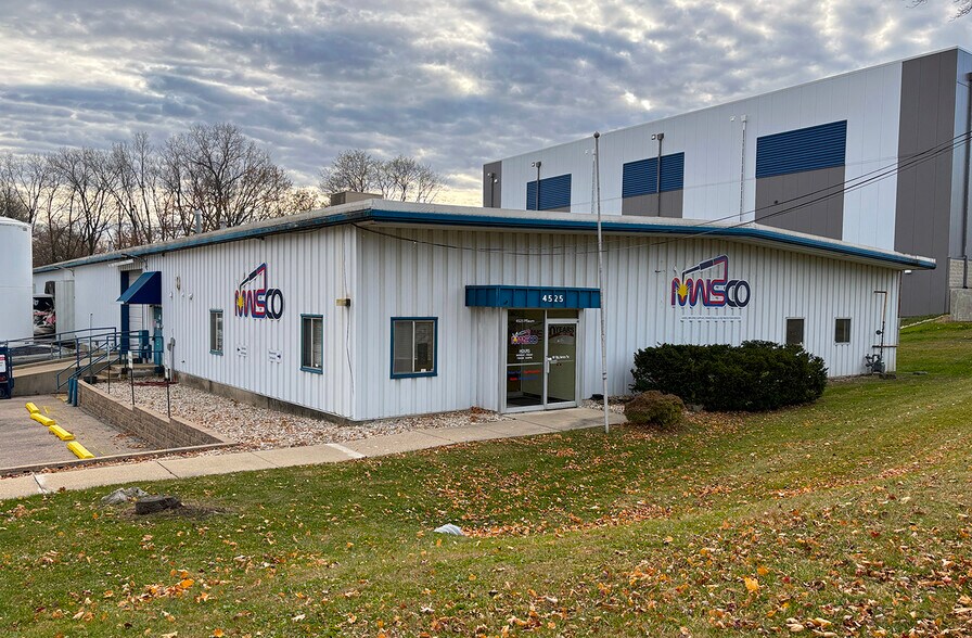 More Photos Of 4525 Pflaum Rd, Madison Warehouse For Sale