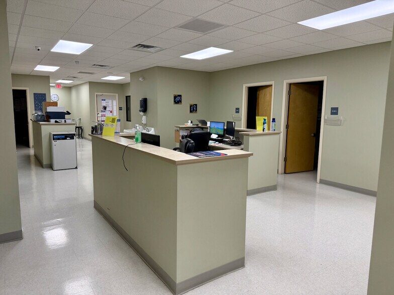 More Photos Of 514 Esther Cut, Fort Walton Beach Office For Sale