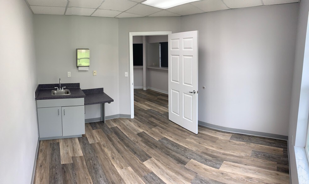 More Photos Of 819 E Oak St, Kissimmee Medical For Lease