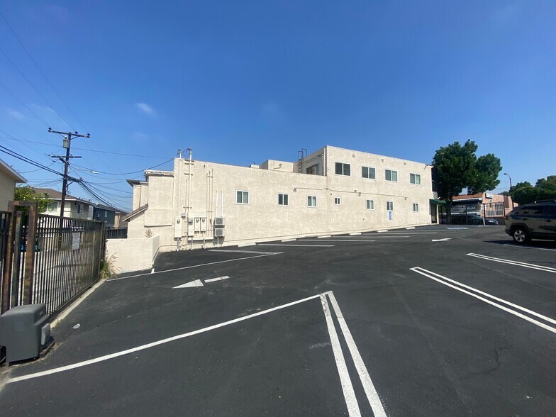 More Photos Of 2617-2619 Beverly Blvd, Montebello Loft Creative Space For Sale