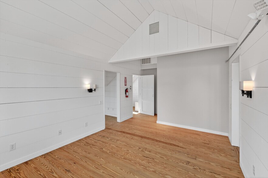 More Photos Of 208 St Marys St, Raleigh Loft Creative Space For Lease