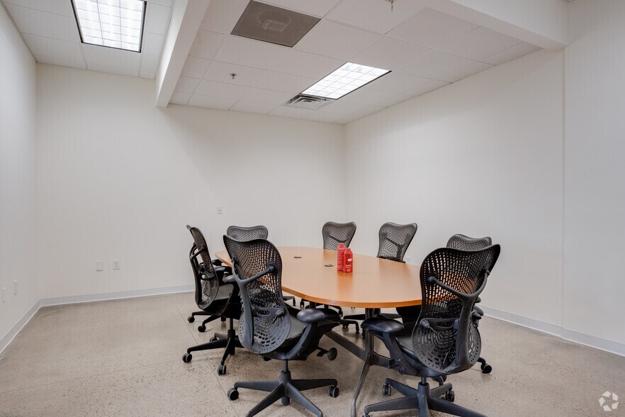 More Photos Of 8151 E Indian Bend Rd, Scottsdale Office For Lease