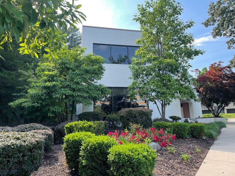 More Photos Of 1914 Association Dr, Reston Office For Lease