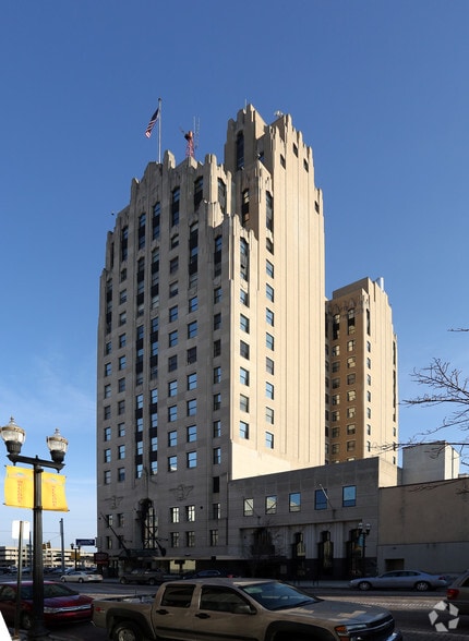 More Photos Of 503 S Saginaw St, Flint Office For Lease