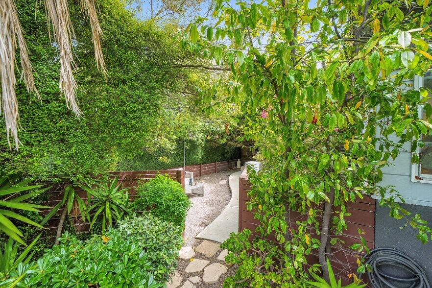 More Photos Of 828 Hill St, Santa Monica Apartments For Sale