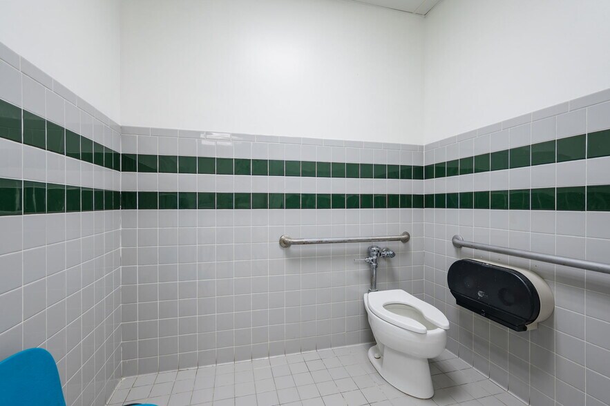 More Photos Of 10002 Camino Bandera, San Antonio Daycare Center For Sale