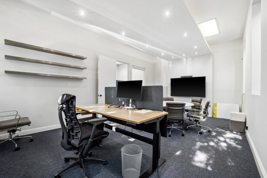 More Photos Of 247 High St, Palo Alto Office For Lease