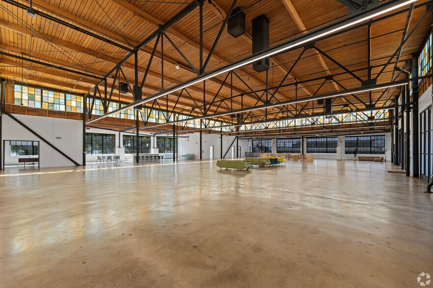 More Photos Of 1451 E 4th St, Los Angeles Office For Lease