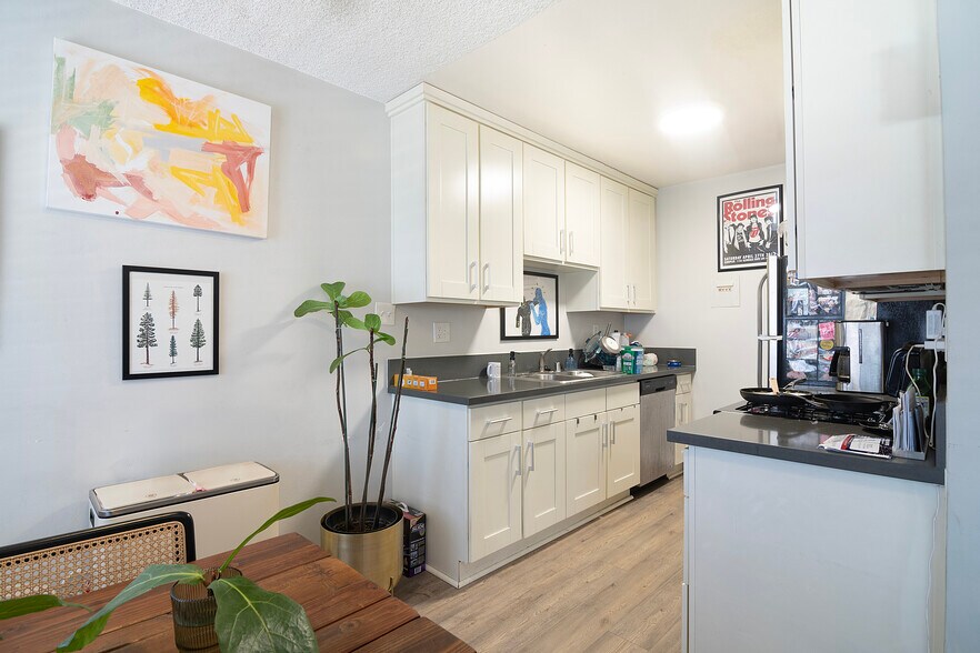 More Photos Of , Los Angeles Multifamily For Sale