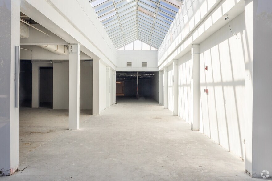 More Photos Of 8085 Rivers Ave, North Charleston Office For Lease