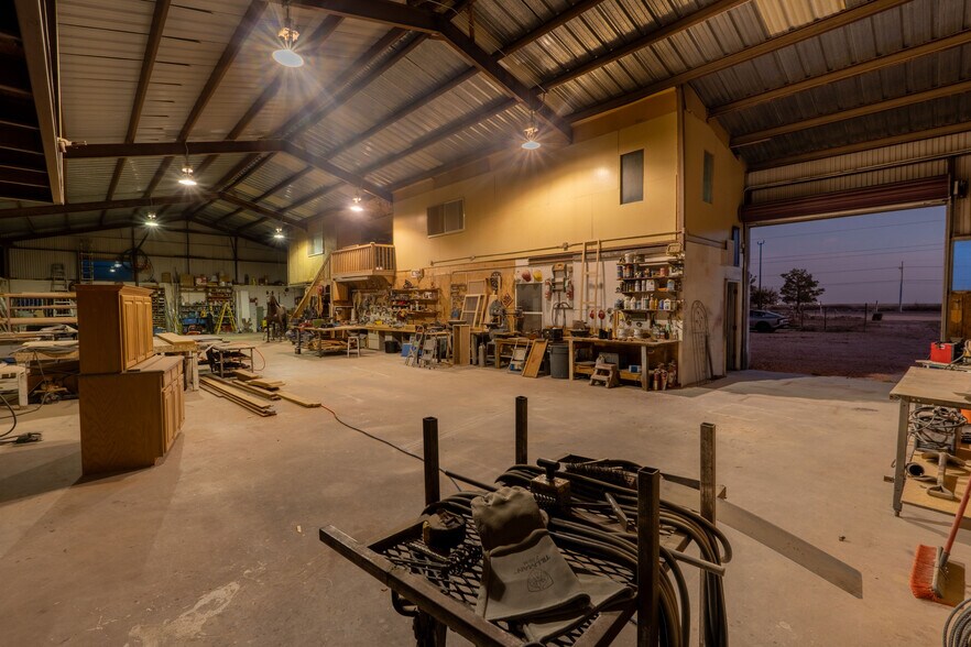 More Photos Of 14751 Horizon Blvd, Horizon City Warehouse For Lease