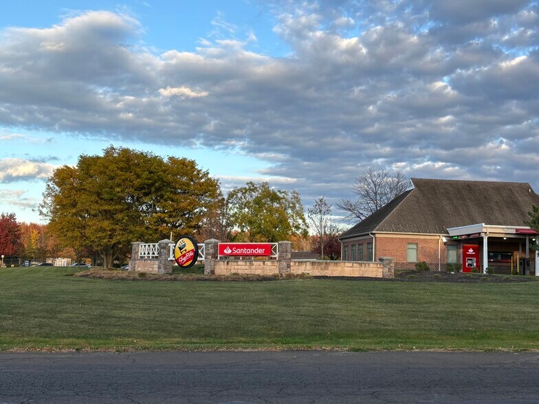 More Photos Of 1660 Big Oak road, Langhorne Office For Lease