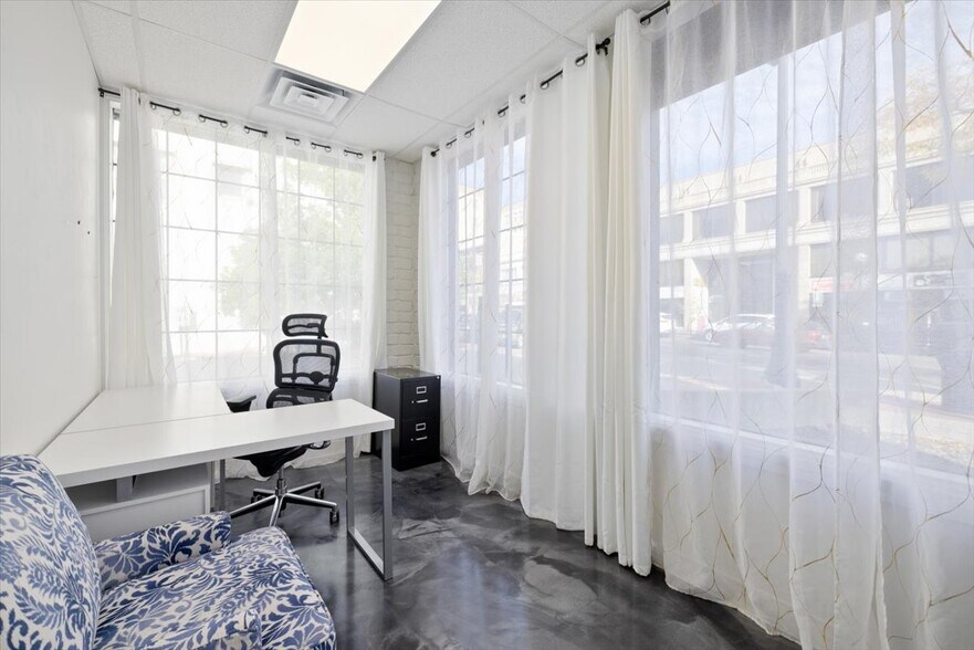 More Photos Of 204 S Durbin St, Casper Flex For Lease