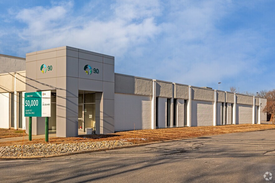 More Photos Of 525 Dell Rd, Carlstadt Unknown For Lease