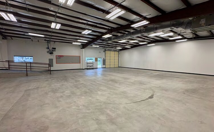 More Photos Of 635 State Highway 46 E, Boerne Service For Lease