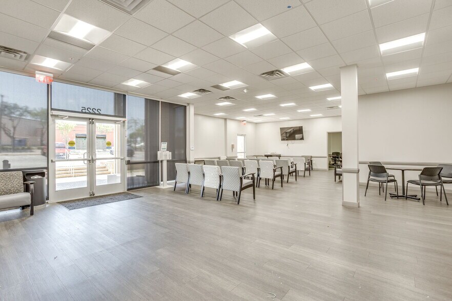 More Photos Of 2225 Vatican Ln, Dallas Medical For Sale