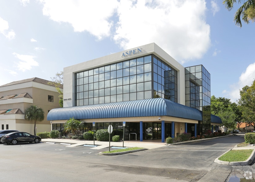 Primary Photo Of 1704-1726 N University Dr, Coral Springs Medical For Sale