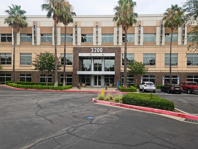 More Photos Of 3200 E Guasti Rd, Ontario Coworking Space