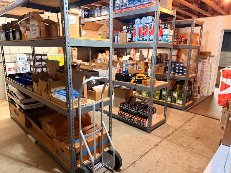 More Photos Of 5936 53rd Ave, Fargo Warehouse For Sale