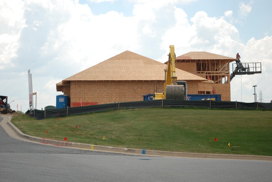 More Photos Of 10033 Wicker Ave, Saint John Freestanding For Lease