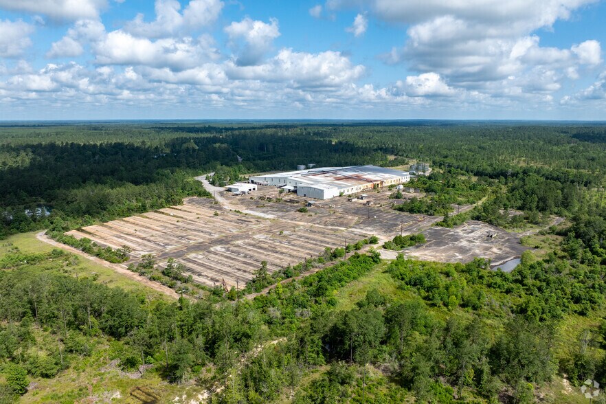 More Photos Of Hwy 363 @ FM 363 & US HWY 190, Bon Wier Warehouse For Sale