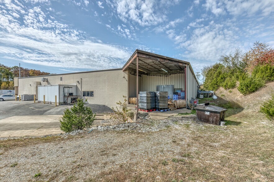 More Photos Of 6766 W Andrew Johnson Hwy, Mosheim Supermarket For Sale