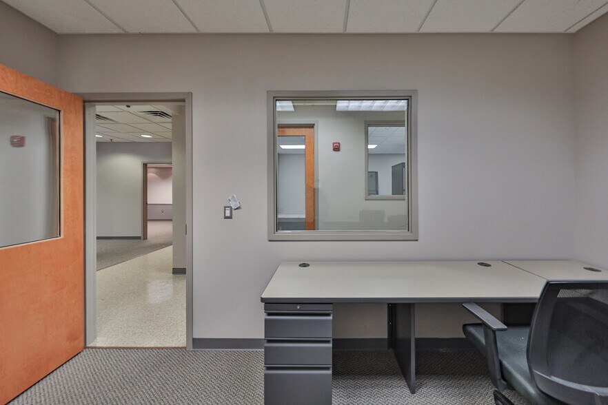 More Photos Of 2299 Brodhead Rd, Bethlehem Office For Sale